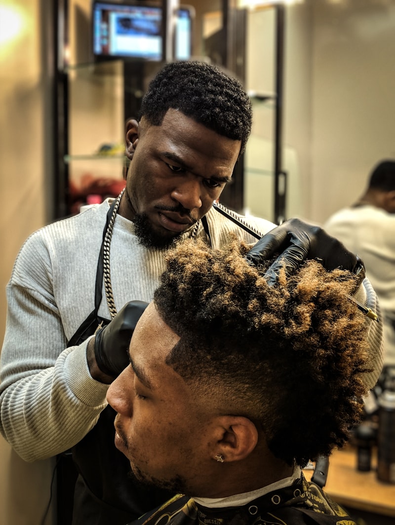 R & R Barber & Beauty Shop